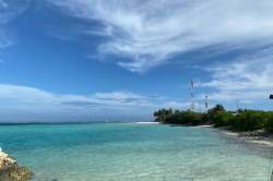 pláž a moře na Maledivách