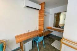 stolek a úložný prostor