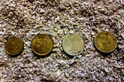 mince-rupie-Maledivy-predni-strana