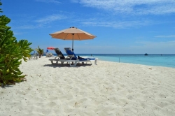 relax Maledivy na pláži