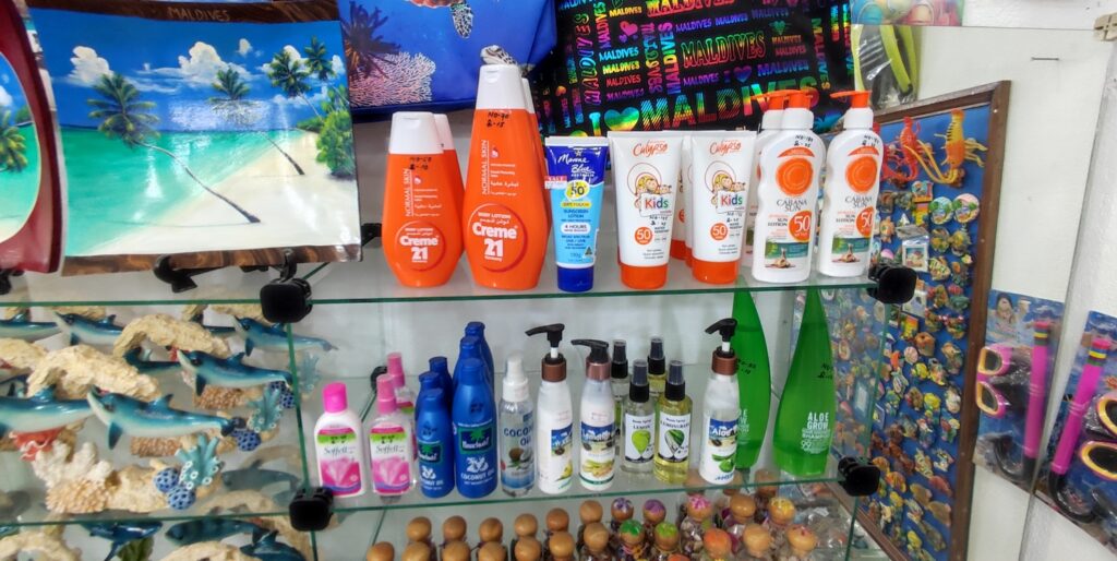 kosmetické výrobky na Maledivách