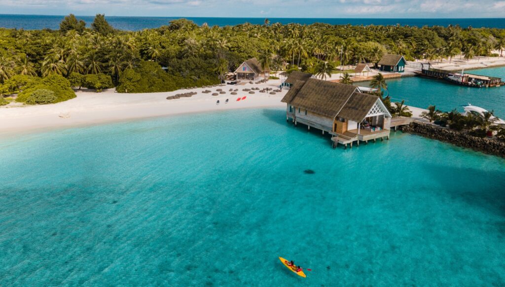 resort Ifuru, Maledivy