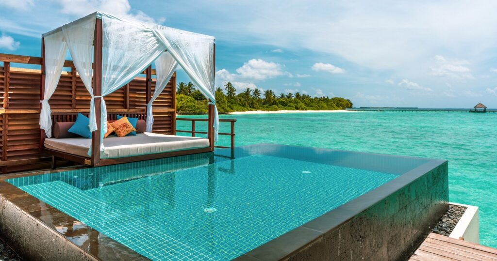ocean pool villa